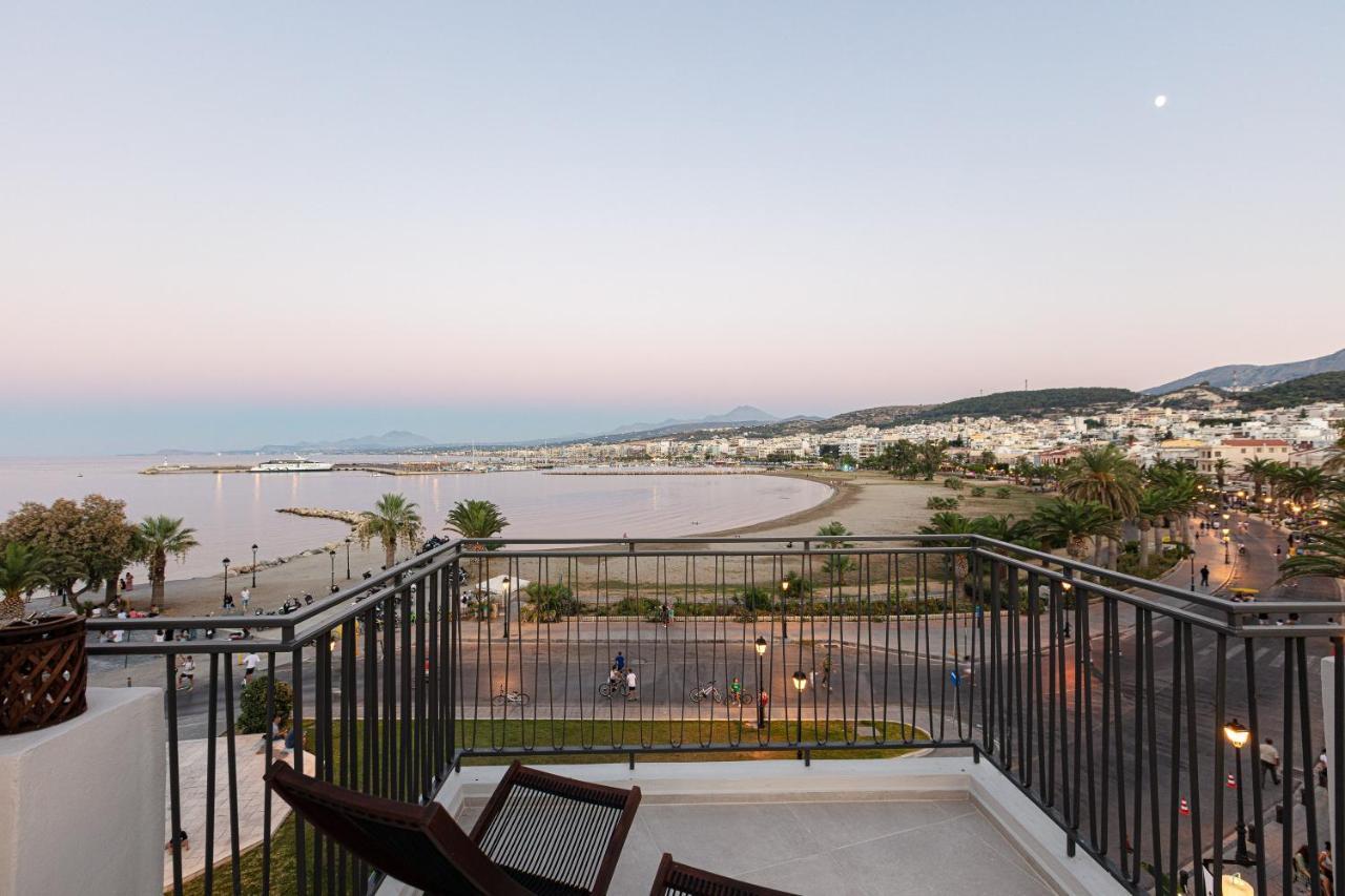 V77 Seafront Suites Ретимно Экстерьер фото