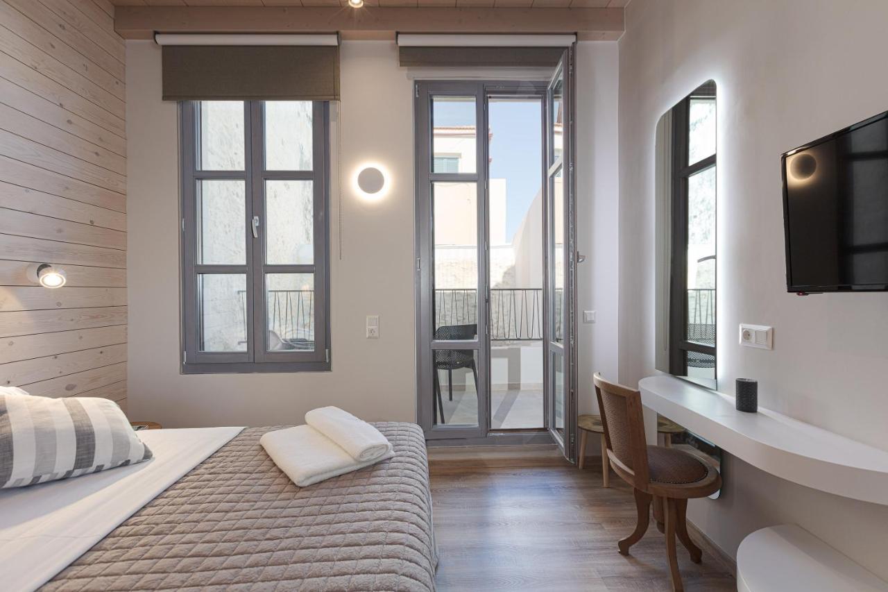 V77 Seafront Suites Ретимно Экстерьер фото