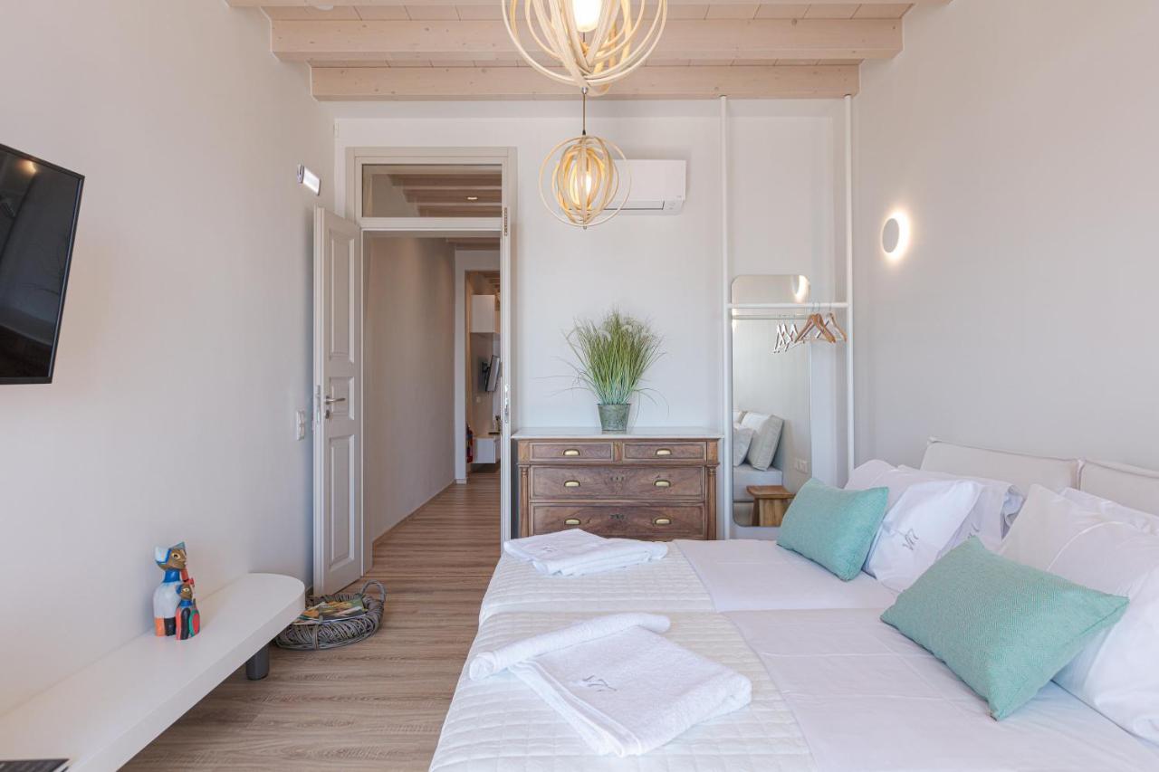 V77 Seafront Suites Ретимно Экстерьер фото
