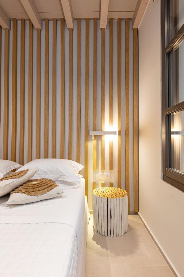 V77 Seafront Suites Ретимно Экстерьер фото