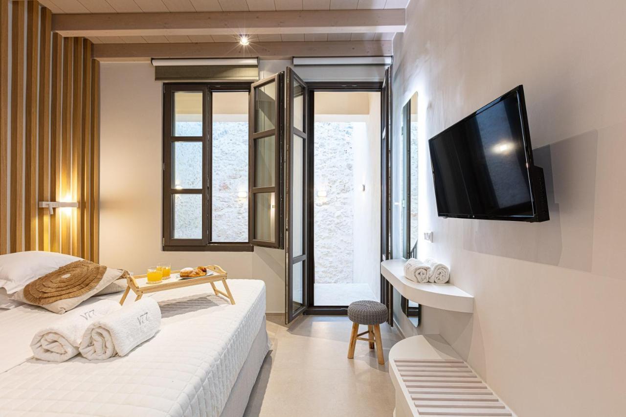 V77 Seafront Suites Ретимно Экстерьер фото