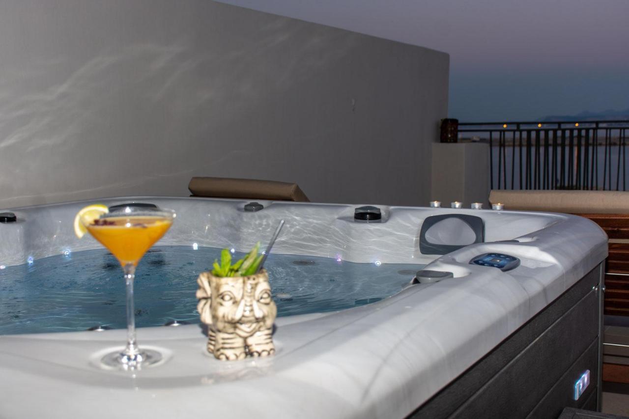 V77 Seafront Suites Ретимно Экстерьер фото